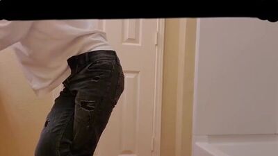 i couldn t hold my desperate piss in my office and peed into a cup motechi amateur  videos xxx