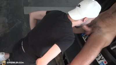 Citebeur - Sexy gay arab man worships a giant cock - free gay porn