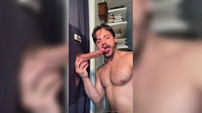 Jack Emhoff  TheRealKingCock - GloryHole - fan club
